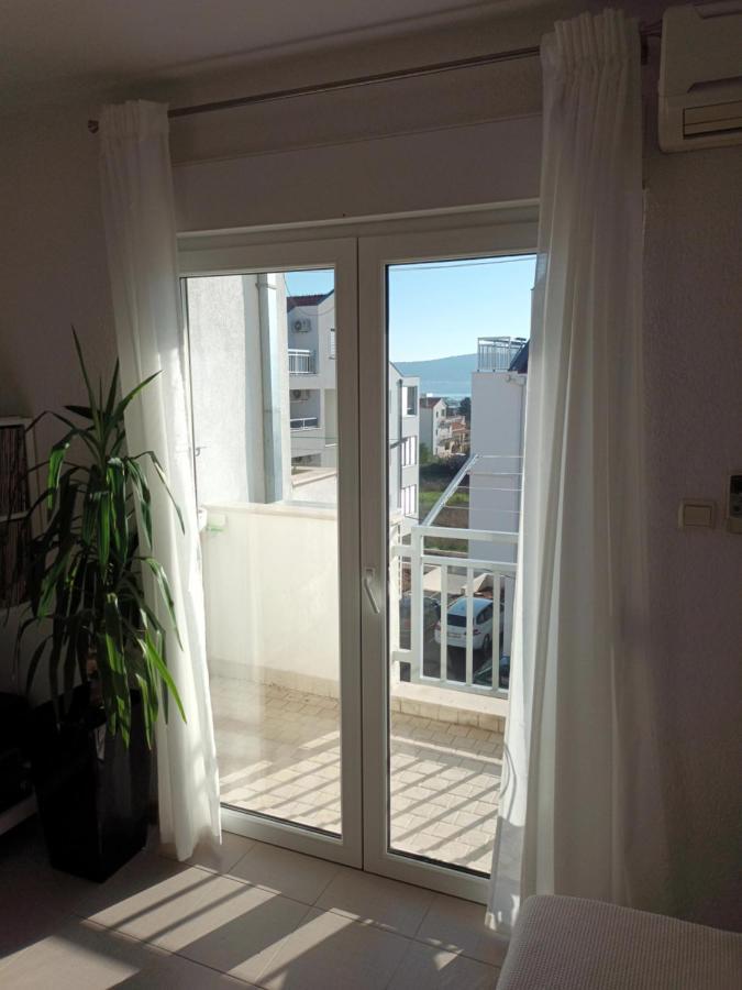 Kike Red Apartment Kastela Exterior photo
