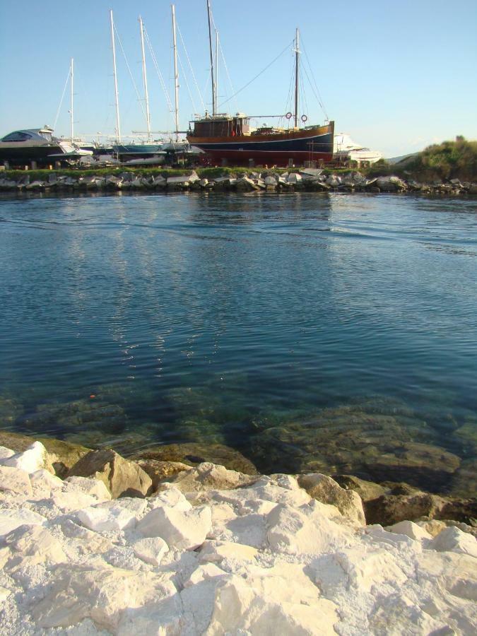 Kike Red Apartment Kastela Exterior photo