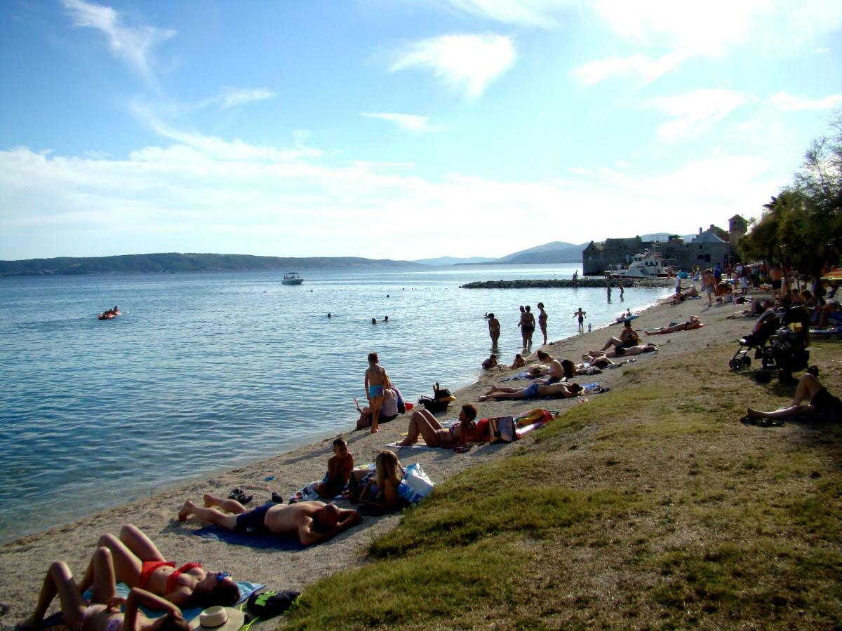Kike Red Apartment Kastela Exterior photo